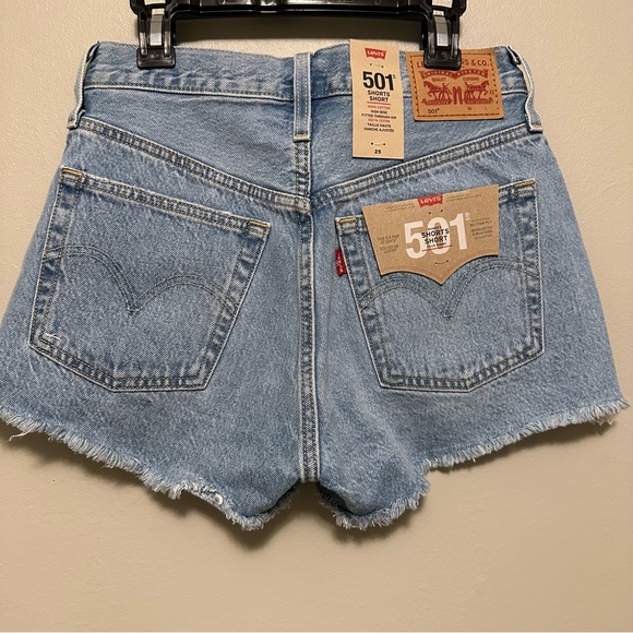 LEVIS 501 Jean Cut Off Short - Picture 3 of 5
